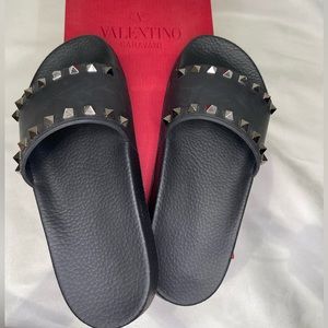 Valentino Slides
